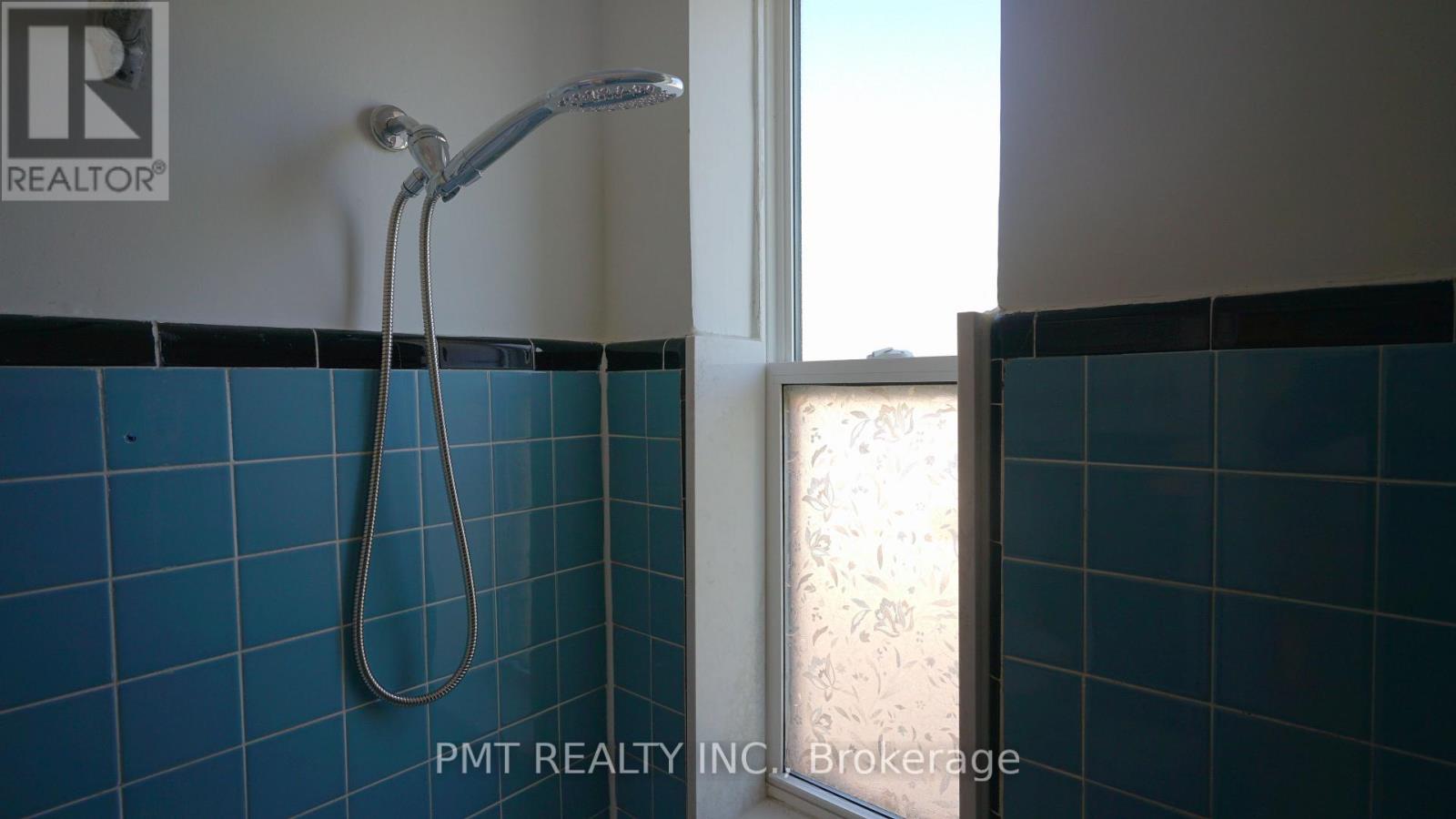 7 - 137 Brookhaven Drive, Toronto, Ontario  M6M 4P1 - Photo 26 - W13445884