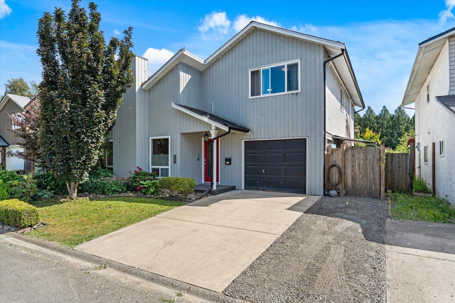 8562 MCCUTCHEON AVENUE|Chilliwack Proper South