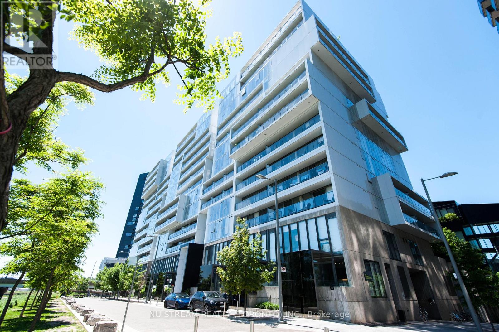 511 - 32 TROLLEY CRESCENT, Toronto, Ontario