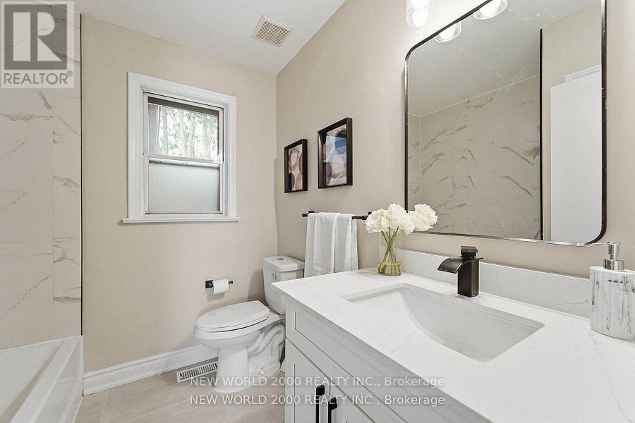 145 Elvaston Drive, Toronto, Ontario  M4A 1N8 - Photo 5 - C13445976