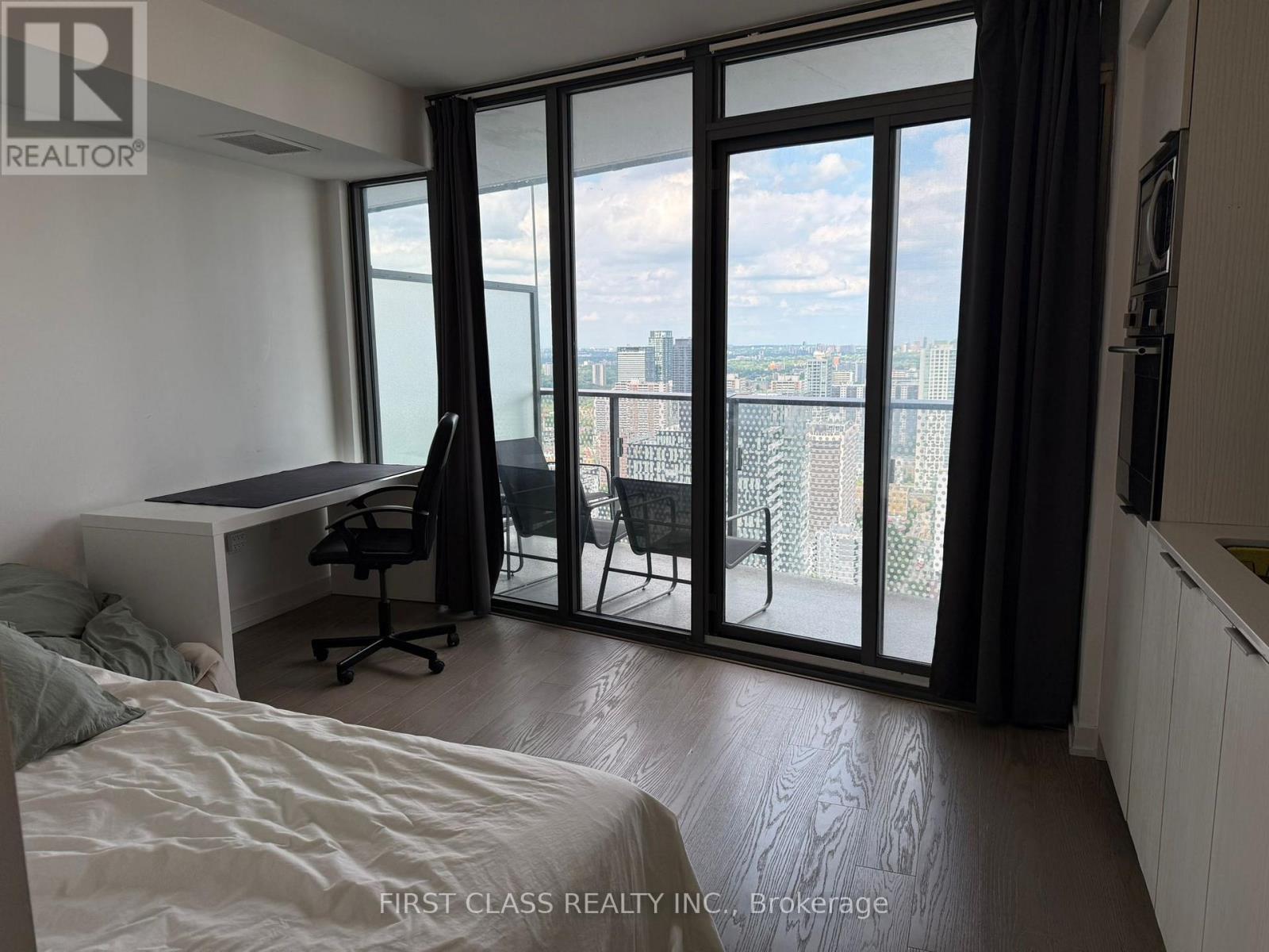4212 - 11 WELLESLEY STREET W, Toronto, Ontario