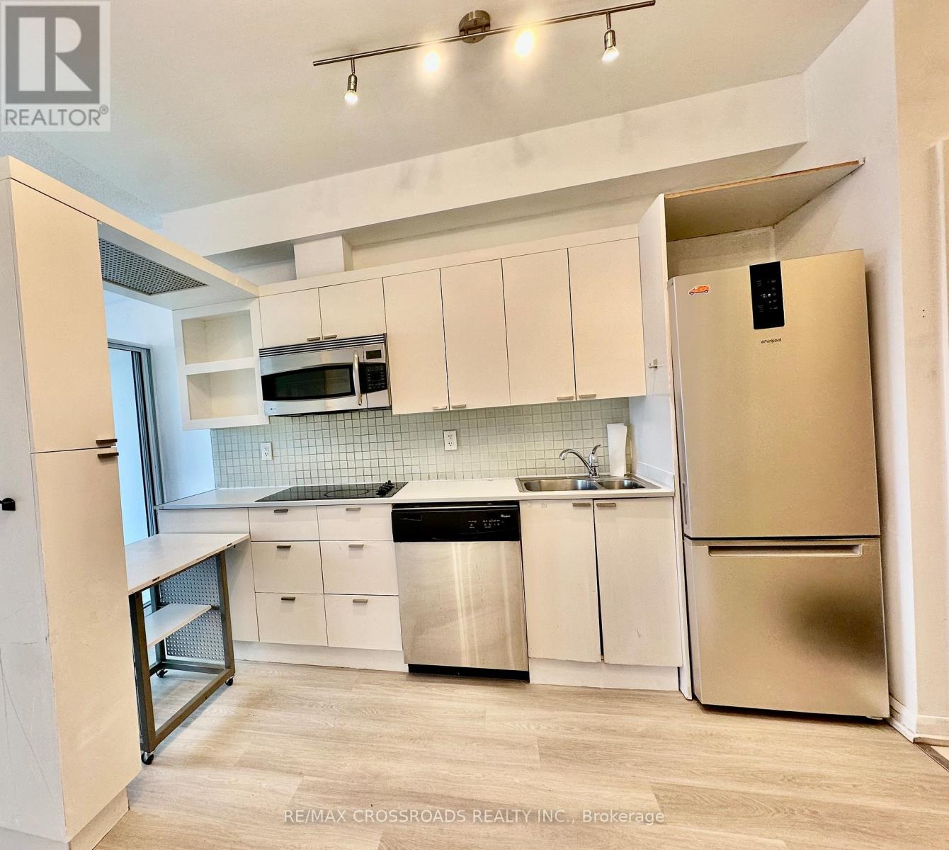 1530 - 111 Elizabeth Street, Toronto, Ontario  M5G 1P7 - Photo 2 - C13446022