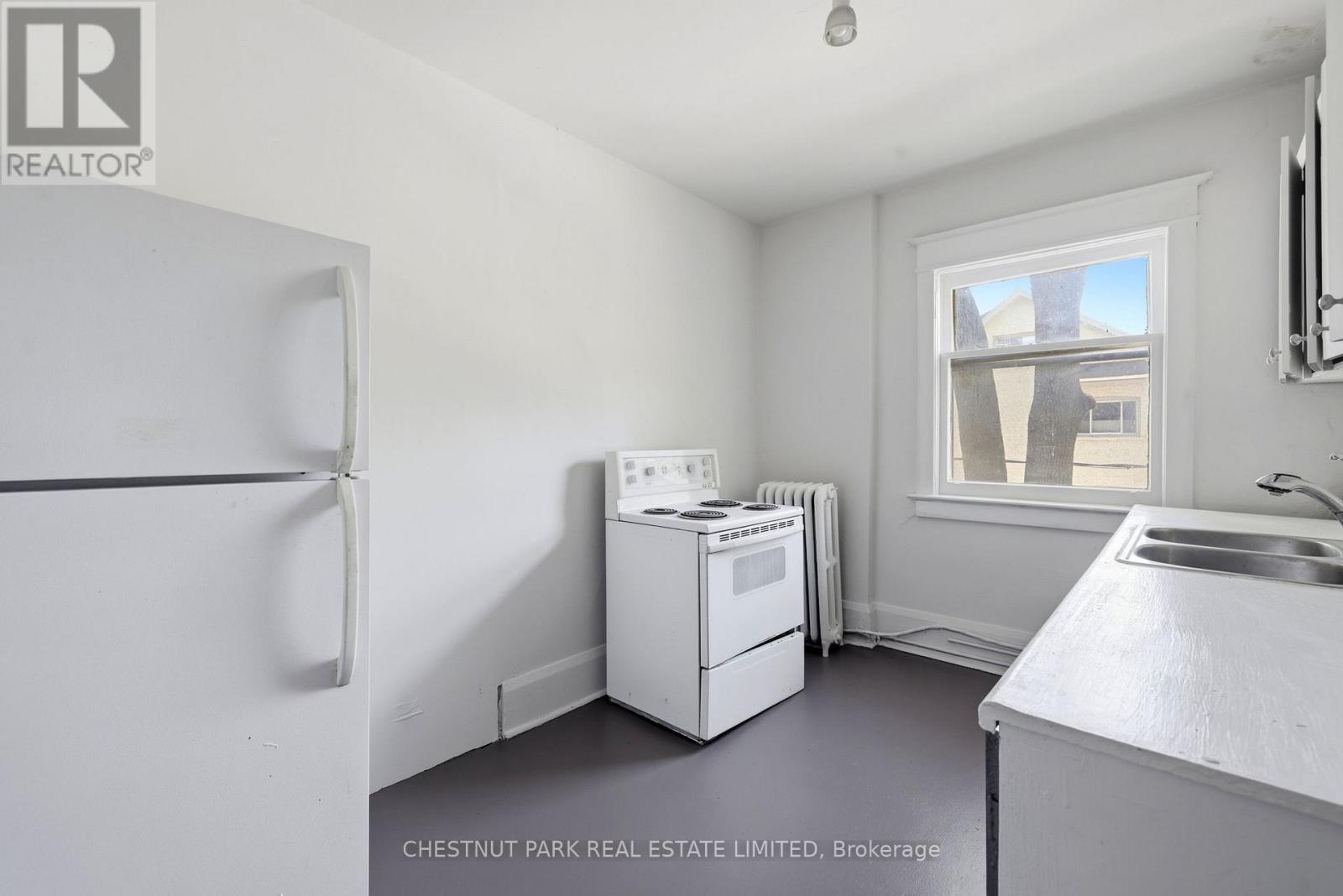 490 Summerhill Avenue, Toronto, Ontario  M4W 2E5 - Photo 15 - C13446044