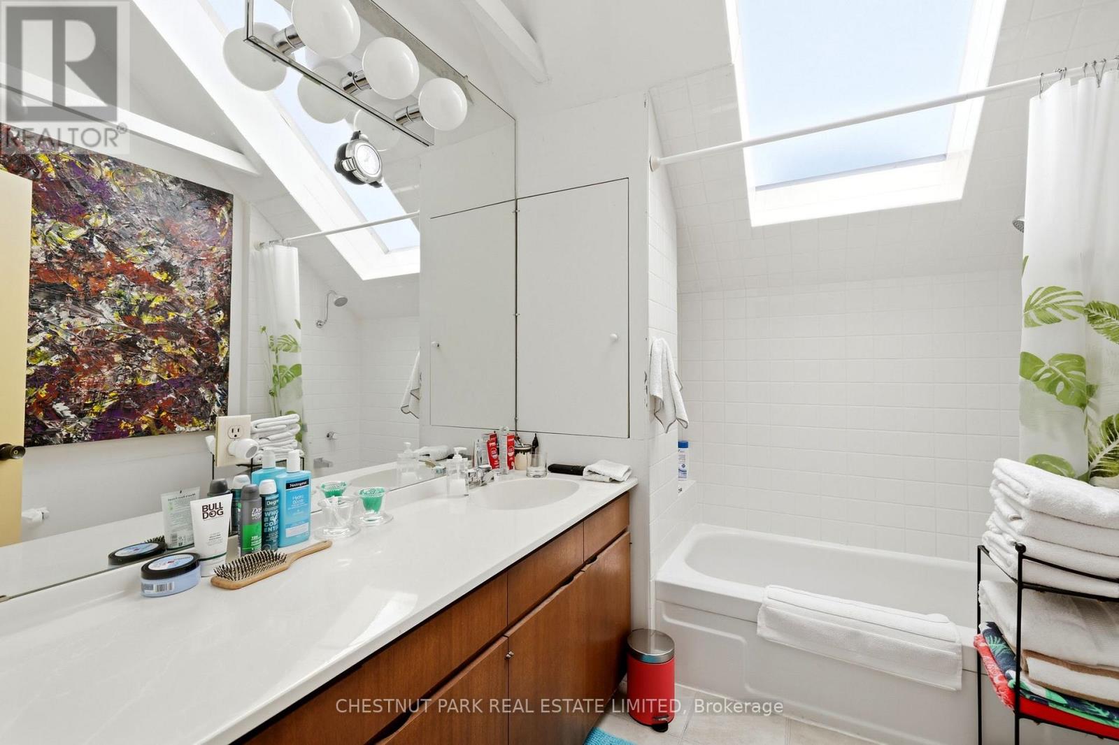 490 Summerhill Avenue, Toronto, Ontario  M4W 2E5 - Photo 30 - C13446044