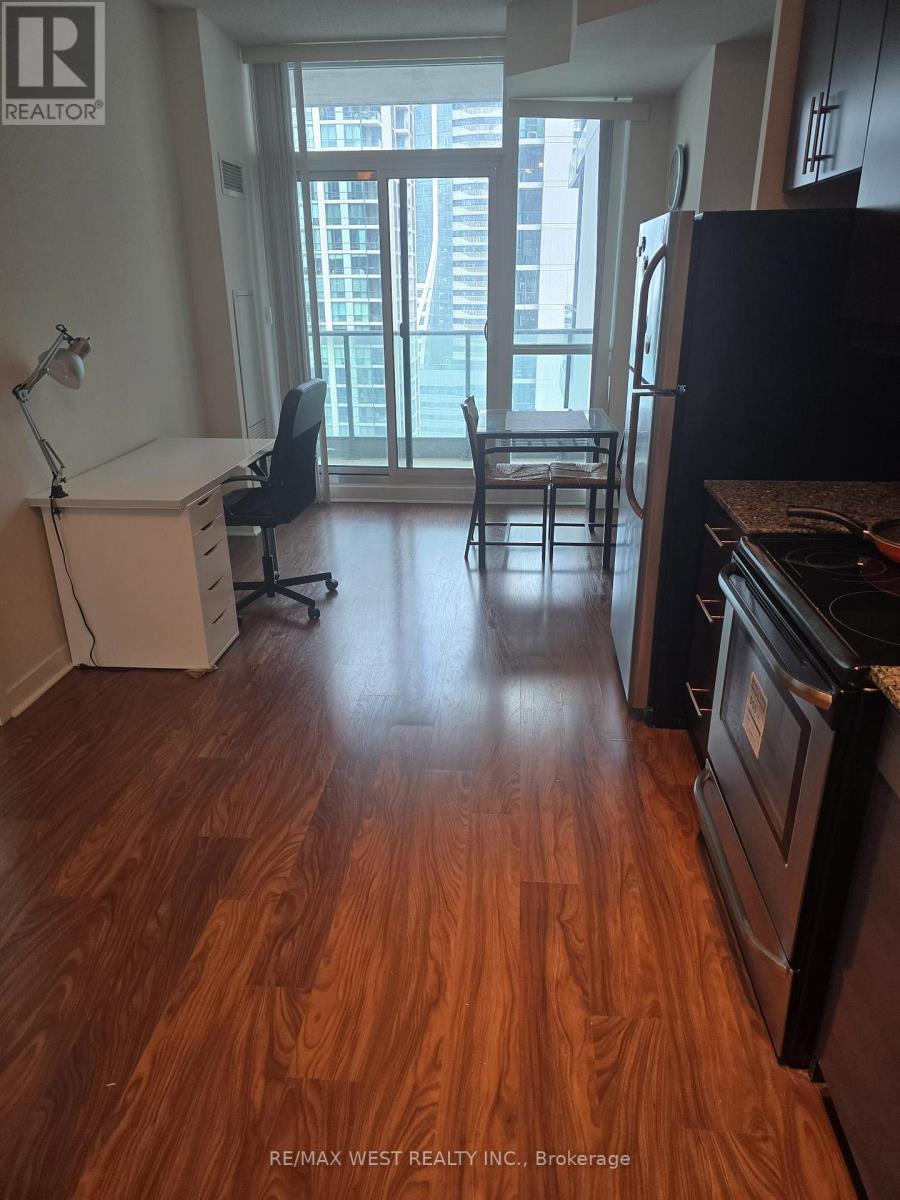 2305 - 33 Bay Street, Toronto, Ontario  M5J 2Z3 - Photo 3 - C13446156
