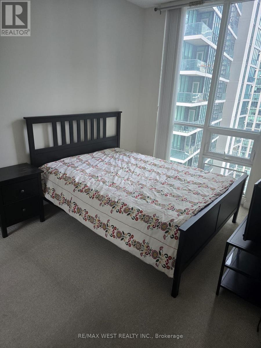 2305 - 33 Bay Street, Toronto, Ontario  M5J 2Z3 - Photo 4 - C13446156