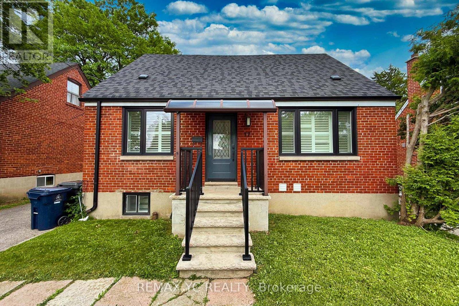 77 TALBOT ROAD, Toronto, Ontario