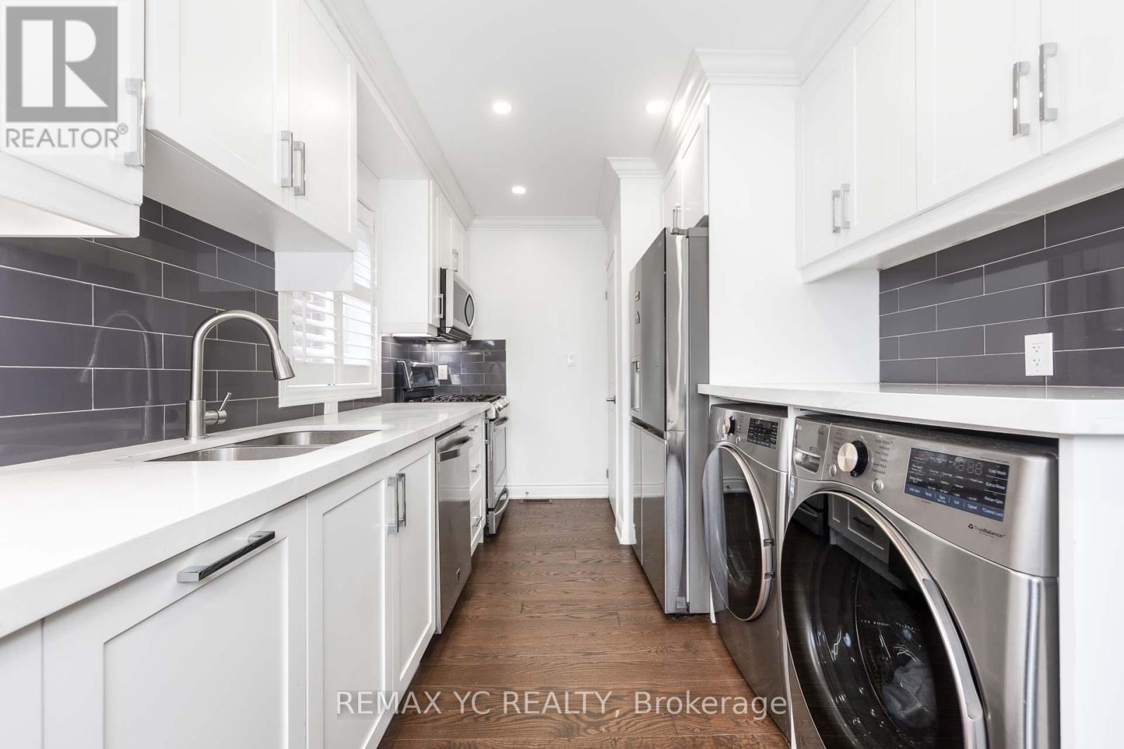 77 Talbot Road, Toronto, Ontario  M2M 1S1 - Photo 13 - C13446160