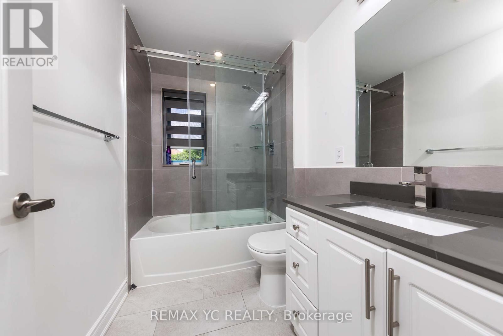 77 Talbot Road, Toronto, Ontario  M2M 1S1 - Photo 17 - C13446160