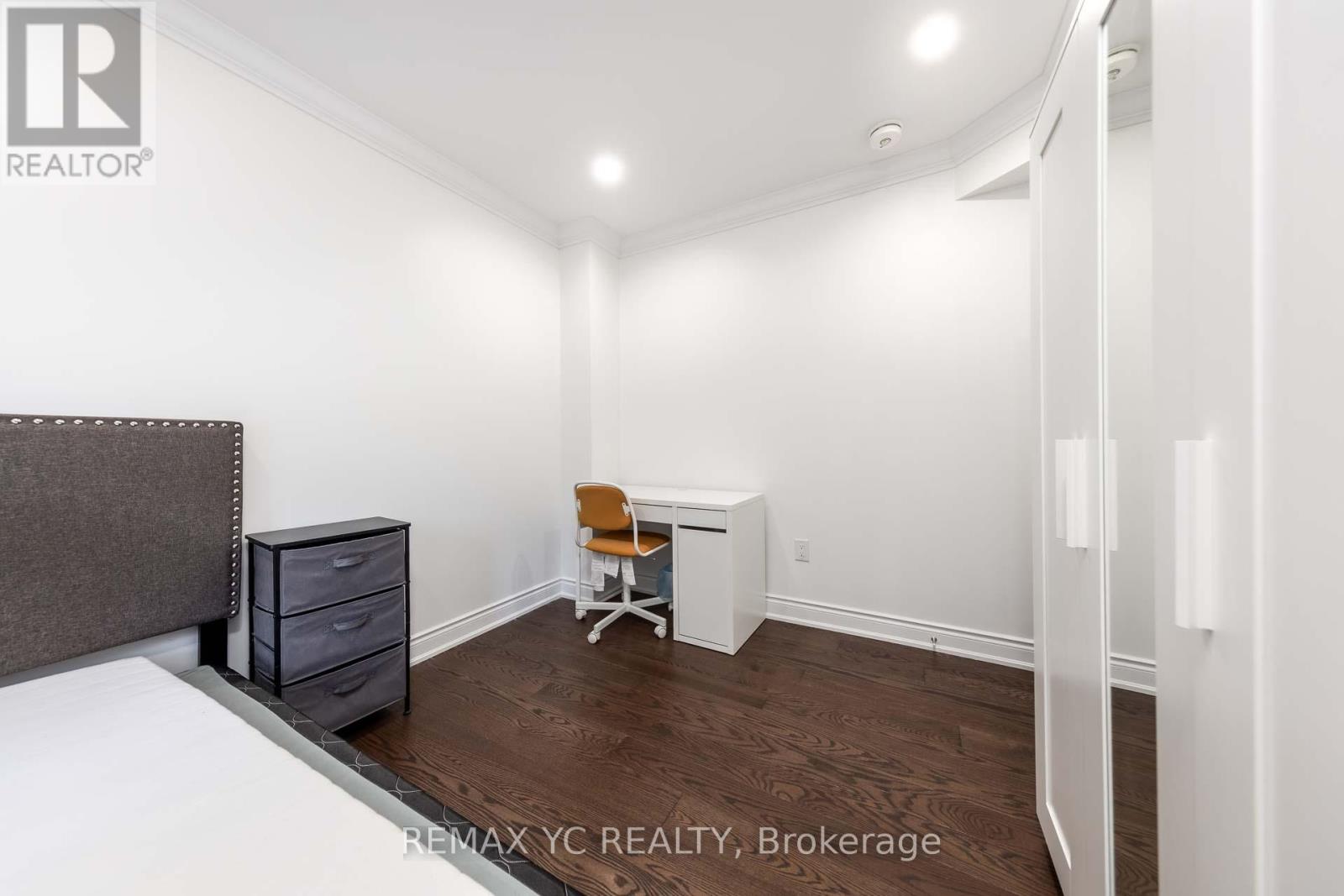 77 Talbot Road, Toronto, Ontario  M2M 1S1 - Photo 19 - C13446160
