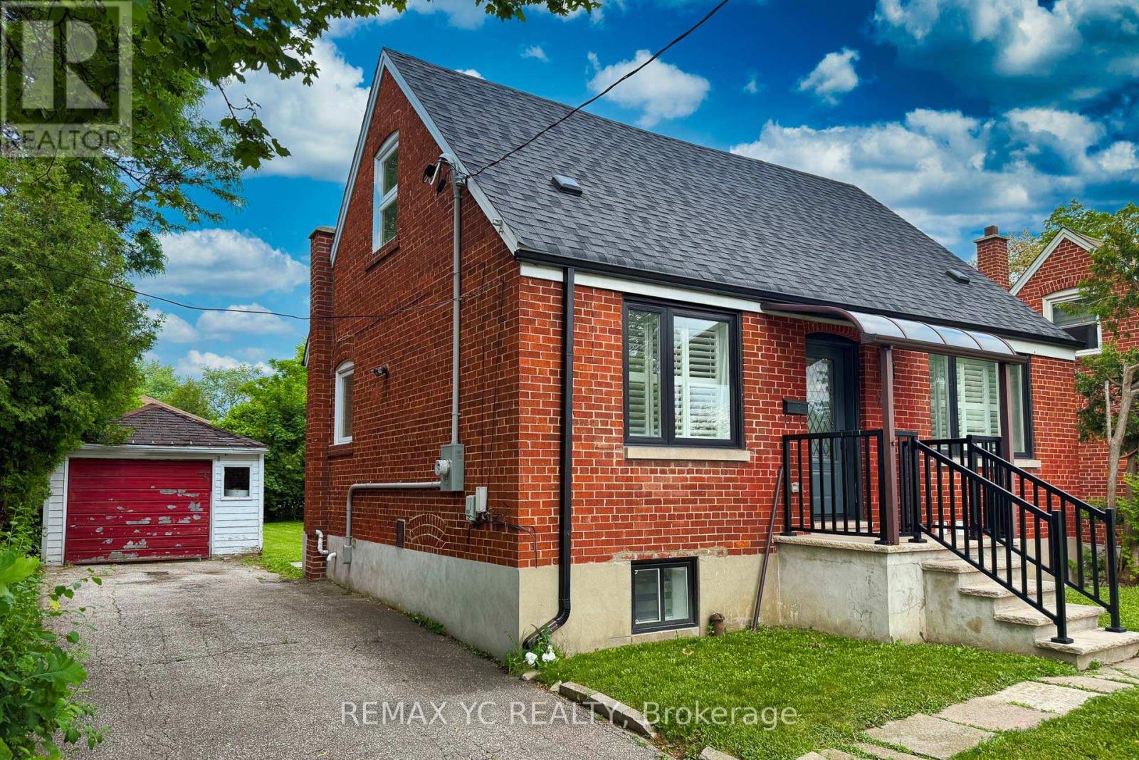 77 Talbot Road, Toronto, Ontario  M2M 1S1 - Photo 4 - C13446160