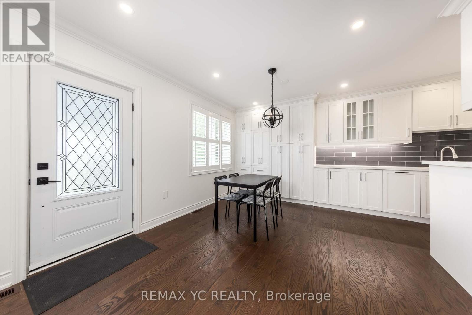 77 Talbot Road, Toronto, Ontario  M2M 1S1 - Photo 5 - C13446160