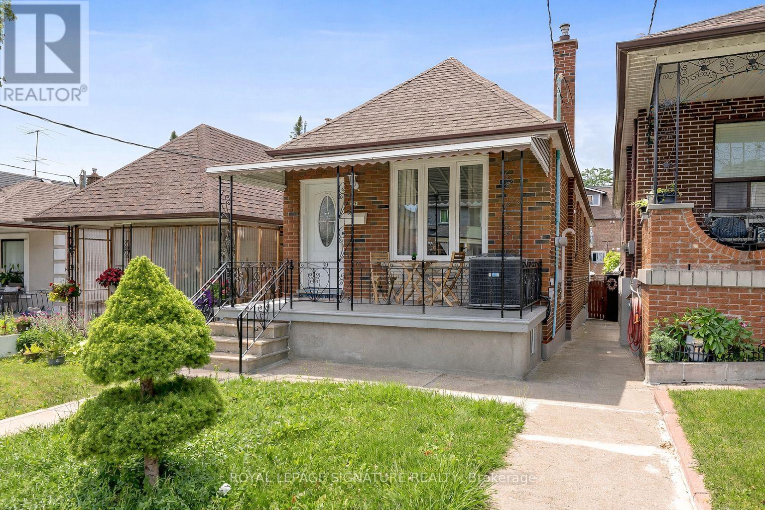 Lower - 502 Westmount Avenue, Toronto, Ontario  M6E 3N5 - Photo 3 - C13446290