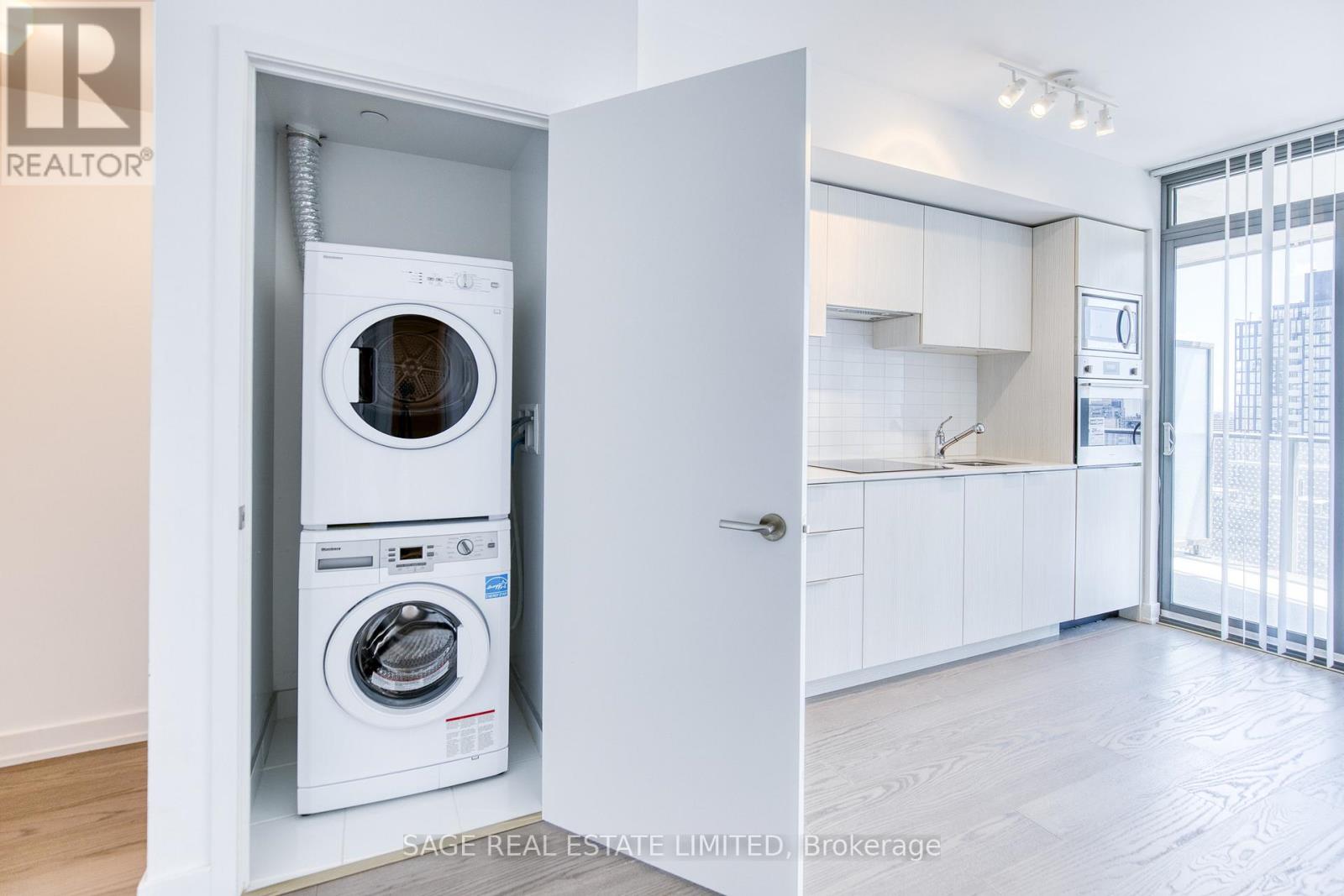 2613 - 11 Wellesley Street W, Toronto, Ontario  M4Y 0G4 - Photo 19 - C13446296