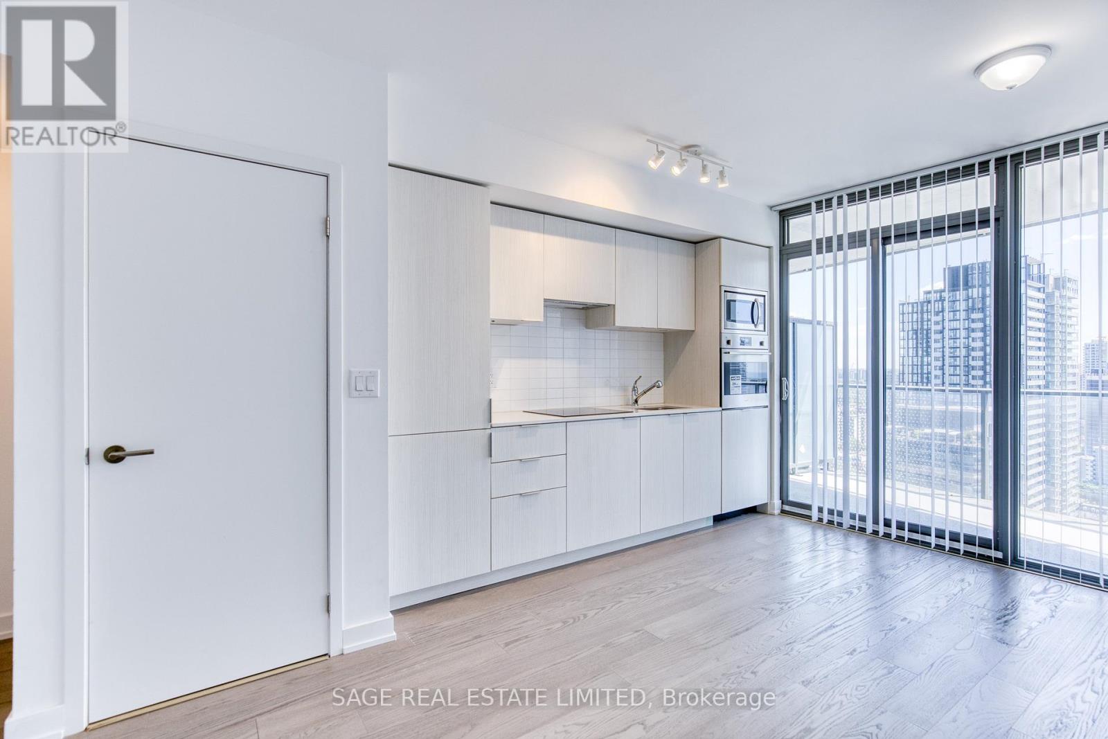 2613 - 11 Wellesley Street W, Toronto, Ontario  M4Y 0G4 - Photo 2 - C13446296