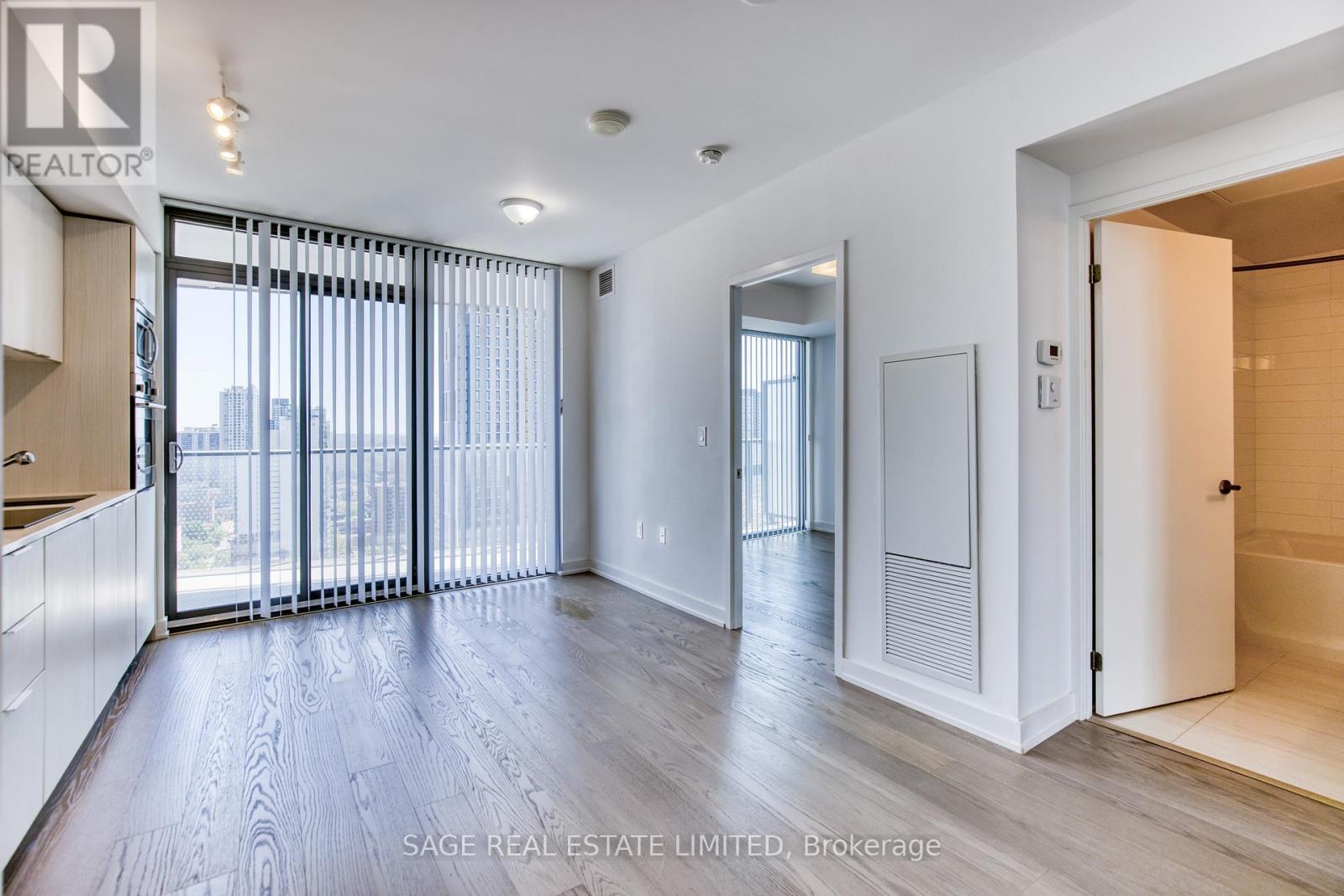 2613 - 11 Wellesley Street W, Toronto, Ontario  M4Y 0G4 - Photo 3 - C13446296