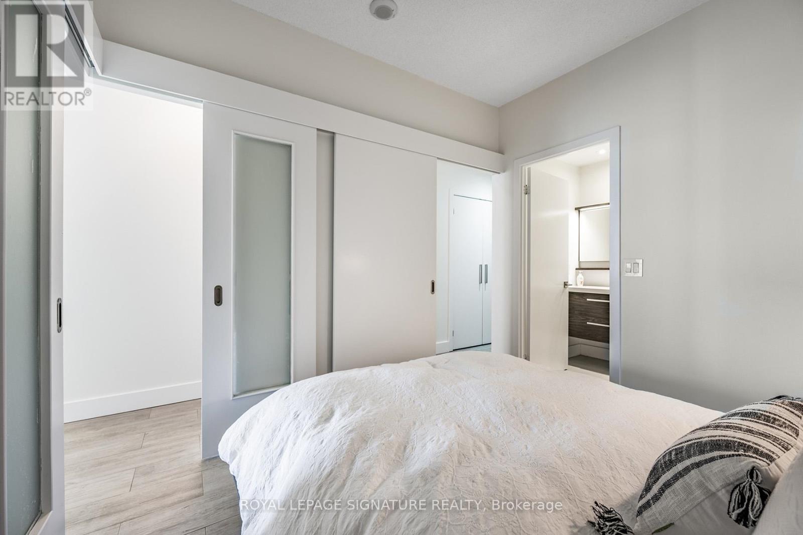 2303 - 218 Queens Quay, Toronto, Ontario  M5J 2Y6 - Photo 17 - C13446320