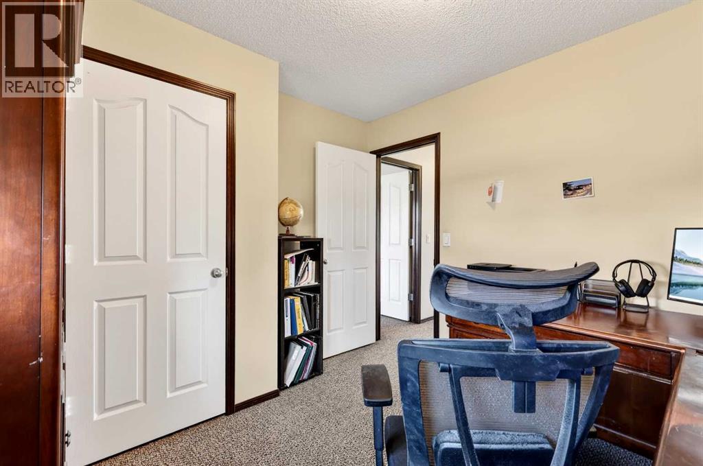 490 New Brighton Drive Se, Calgary, Alberta  T2Z 0K1 - Photo 32 - A2318773