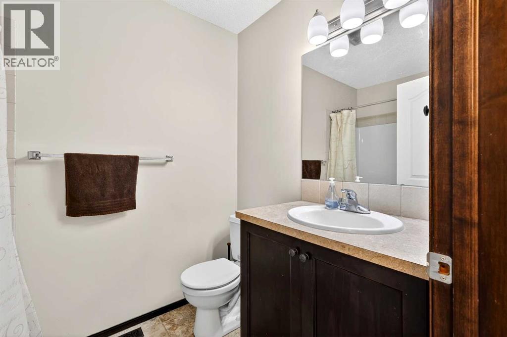 490 New Brighton Drive Se, Calgary, Alberta  T2Z 0K1 - Photo 35 - A2318773