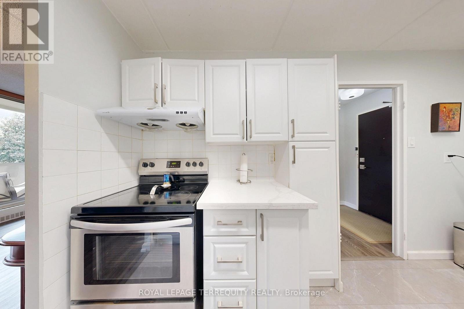 212 - 2 Glamorgan Avenue, Toronto, Ontario  M1P 2M8 - Photo 14 - E13446042