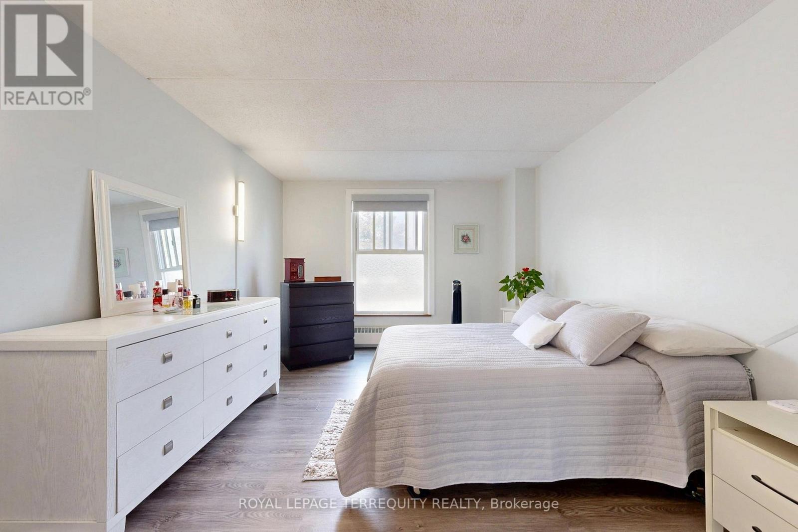 212 - 2 Glamorgan Avenue, Toronto, Ontario  M1P 2M8 - Photo 16 - E13446042