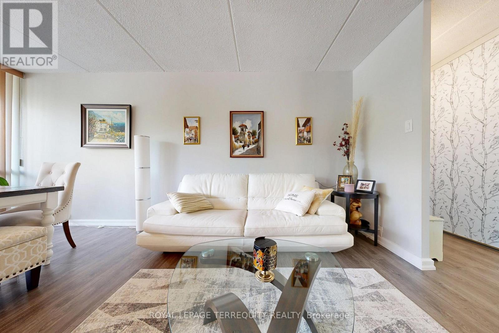212 - 2 Glamorgan Avenue, Toronto, Ontario  M1P 2M8 - Photo 7 - E13446042