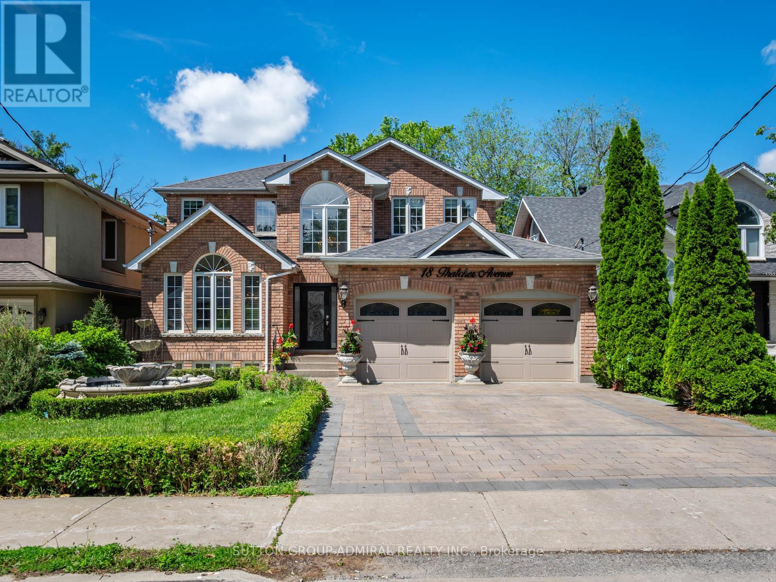 <div class="slider-price">$2,125,000</div><p>18 Thatcher Avenue, Toronto, Ontario</p>