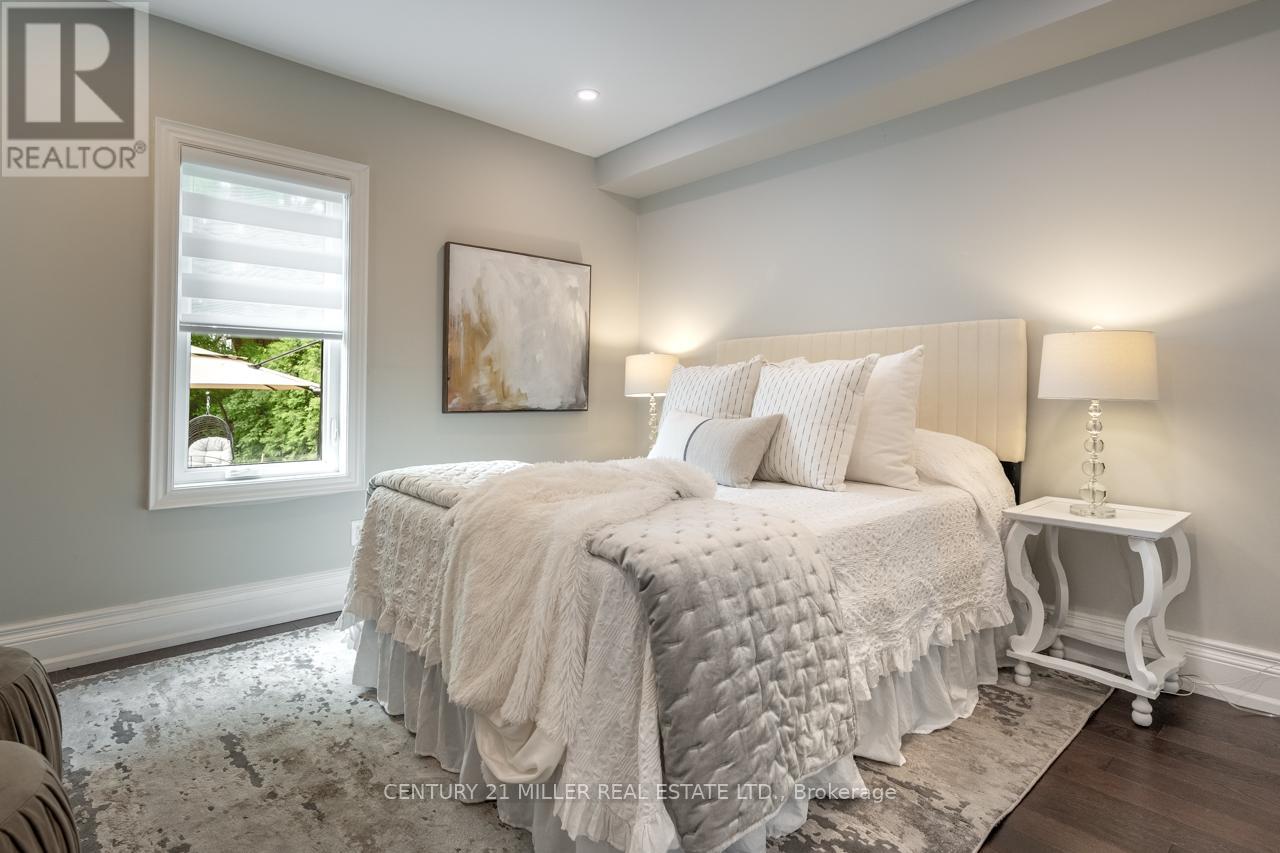137 Springdale Boulevard, Toronto, Ontario  M4J 1W8 - Photo 16 - E13446064