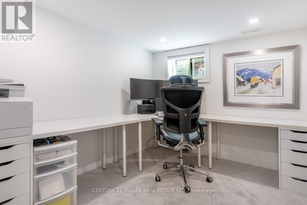 137 Springdale Boulevard, Toronto, Ontario  M4J 1W8 - Photo 27 - E13446064