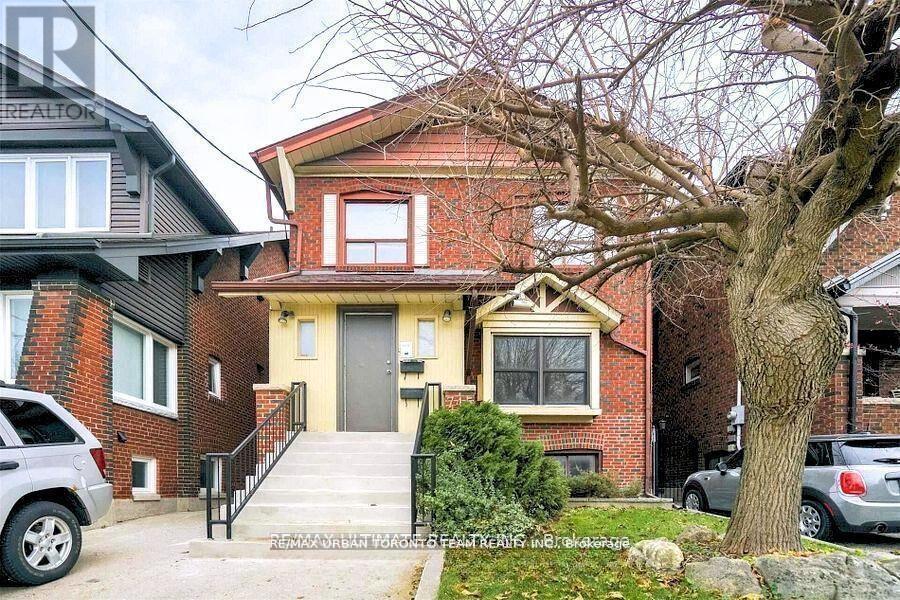 UPPER - 745 COXWELL AVENUE, Toronto, Ontario