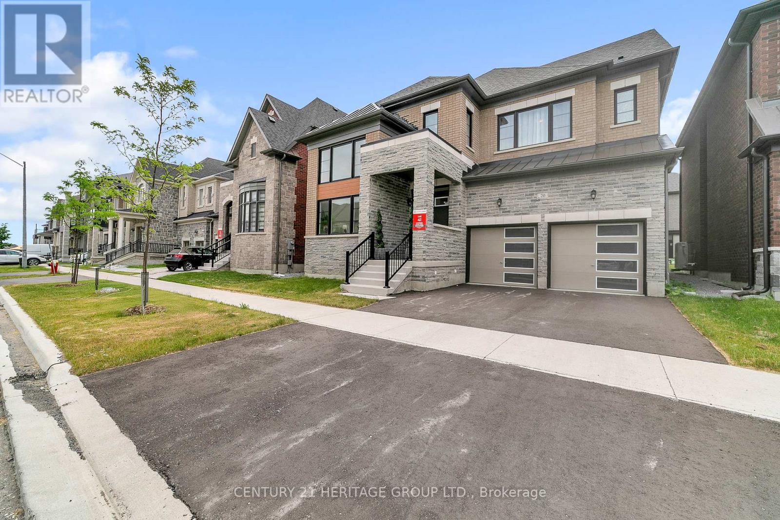 20 Sweet Gale Crescent, Richmond Hill, Ontario L4E 1K1 - Photo 2 - N13446104