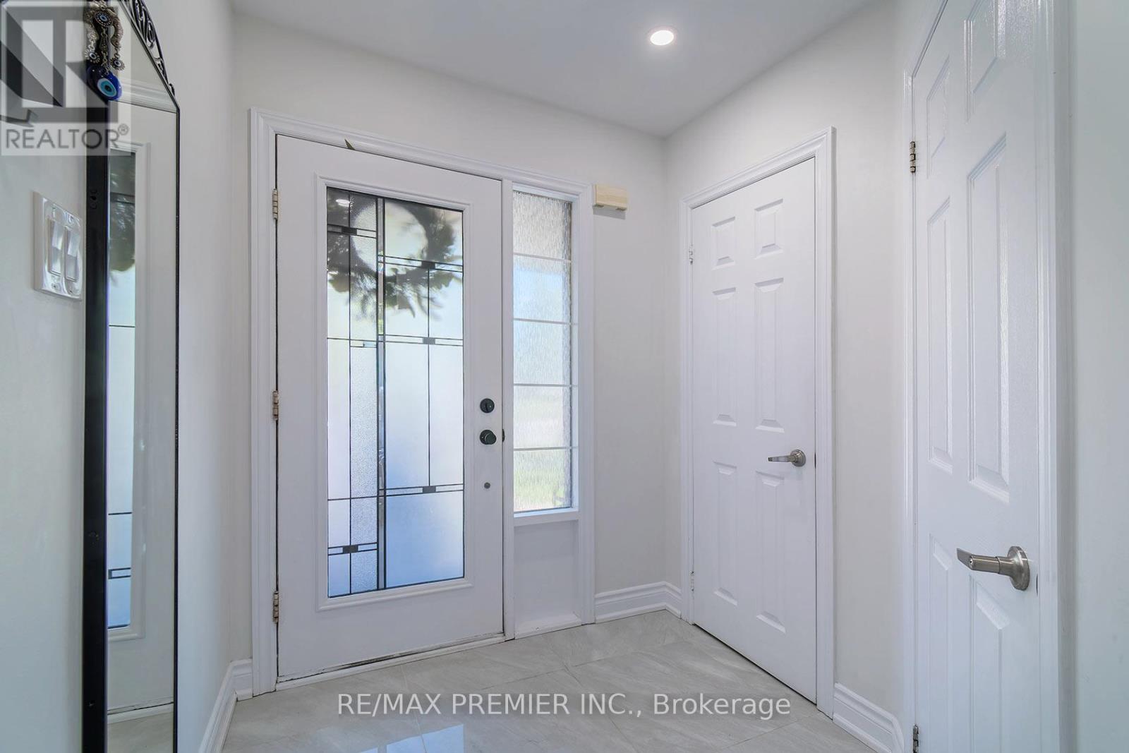 2 Prestwick Avenue, Vaughan, Ontario  L6A 2C9 - Photo 4 - N13446208