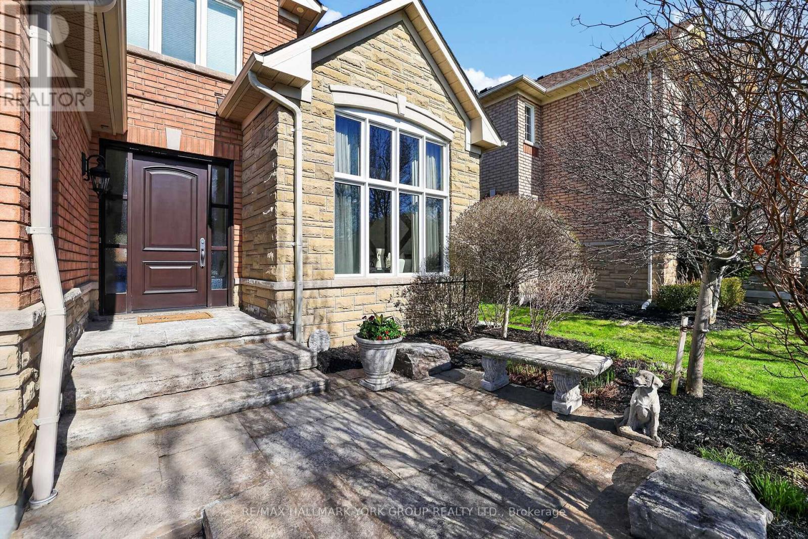 260 Willis Drive, Aurora, Ontario  L4G 7M2 - Photo 2 - N13446260