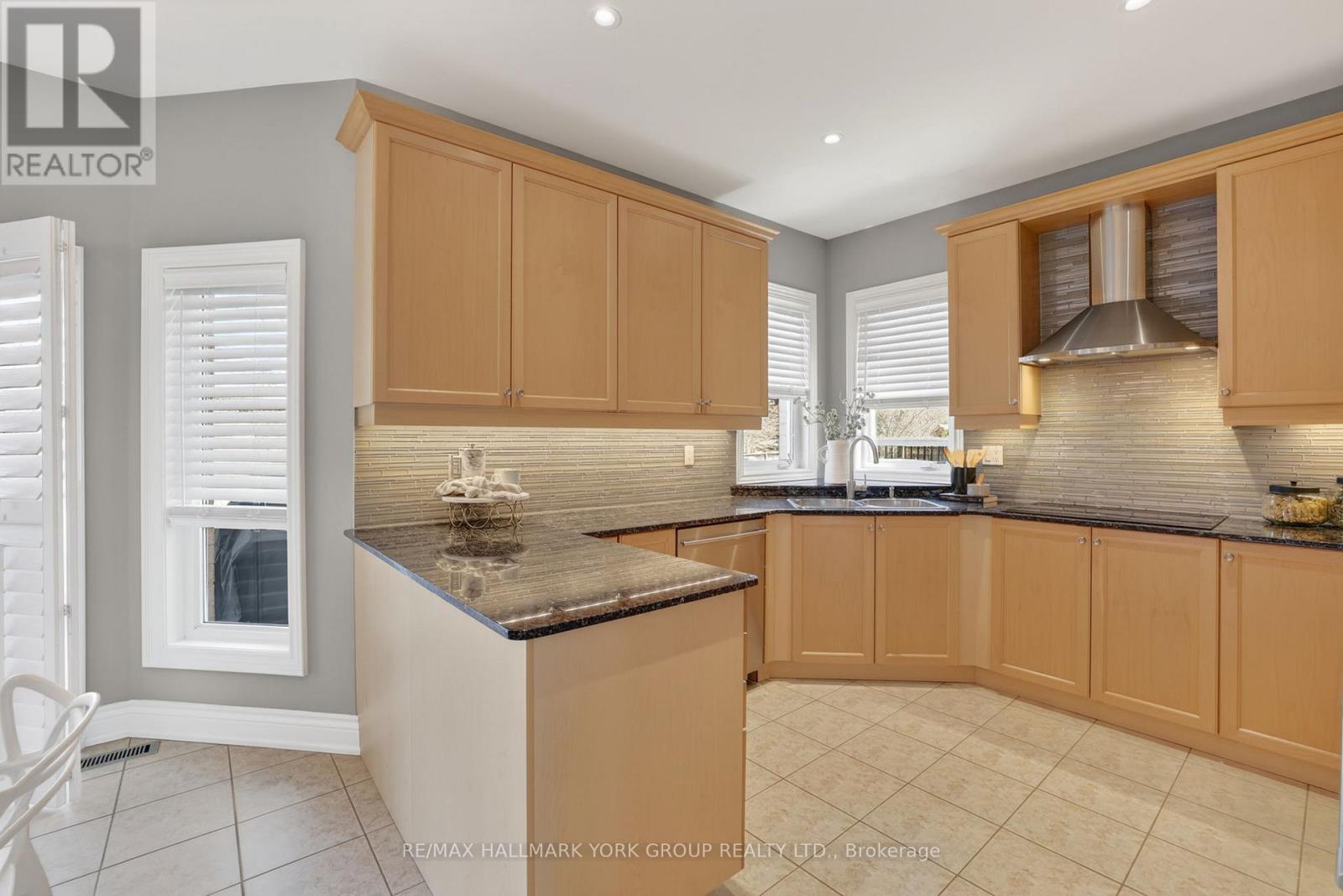260 Willis Drive, Aurora, Ontario  L4G 7M2 - Photo 32 - N13446260