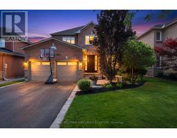 260 WILLIS DRIVE, Aurora, Ontario
