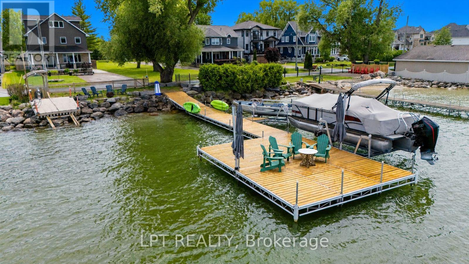 165 Lake Drive E, Georgina, Ontario  L4P 3E9 - Photo 2 - N13444336