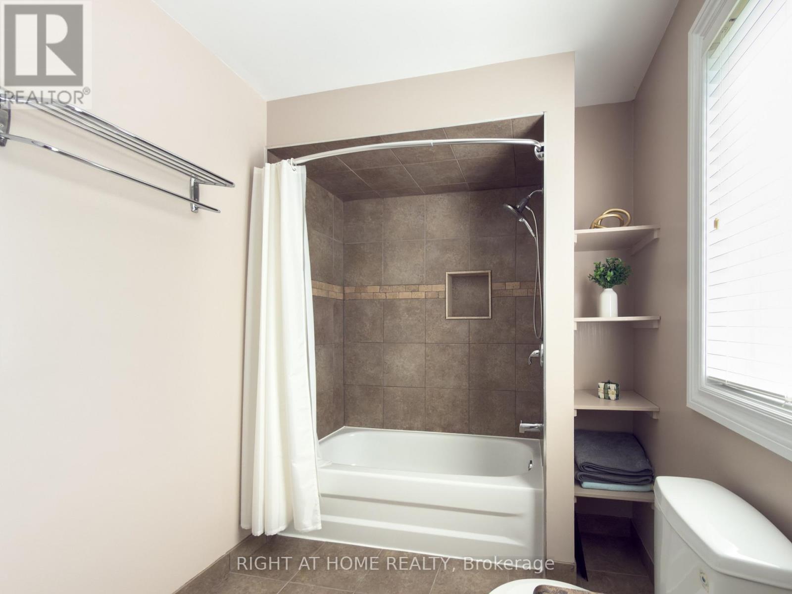 29 - 7101 Branigan Gate, Mississauga, Ontario  L5N 7S2 - Photo 24 - W13445112