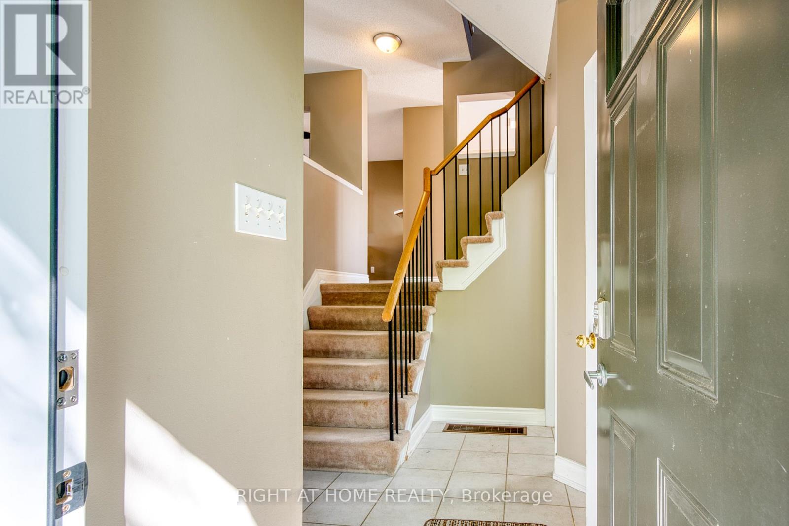 29 - 7101 Branigan Gate, Mississauga, Ontario  L5N 7S2 - Photo 4 - W13445112