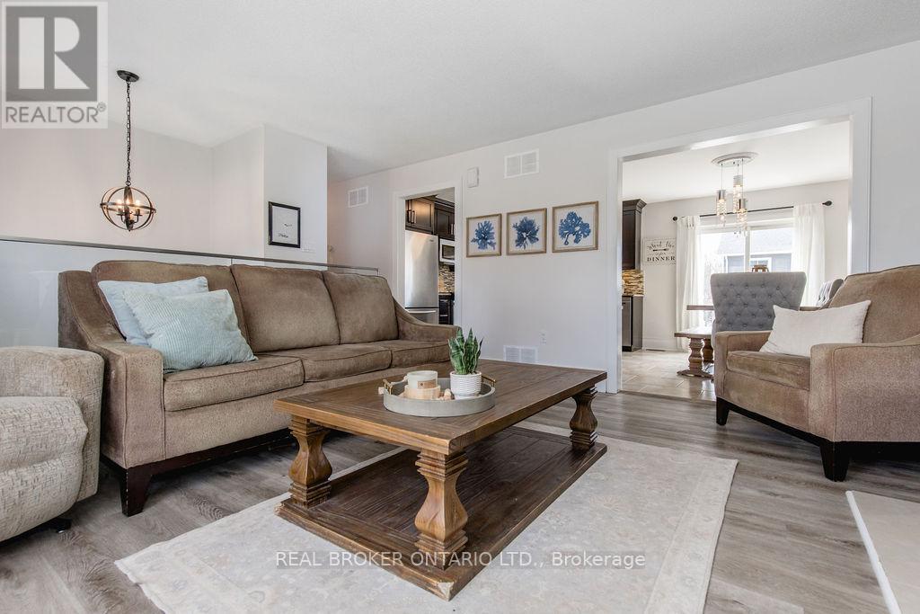 48 John Street, Severn, Ontario  L0K 1E0 - Photo 5 - S13047050