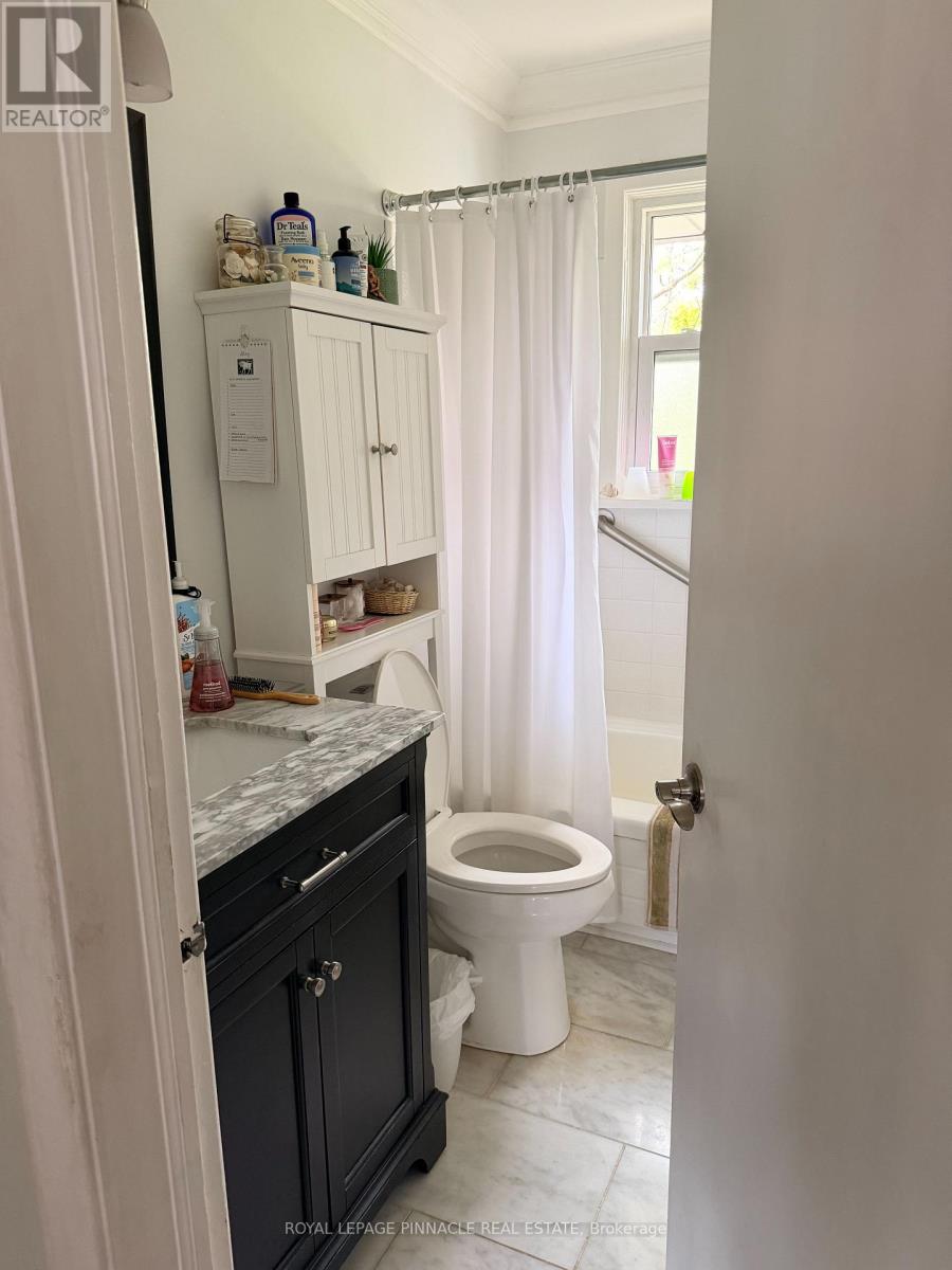 608 Green Street E, Whitby, Ontario  L1N 4E8 - Photo 12 - E13443590