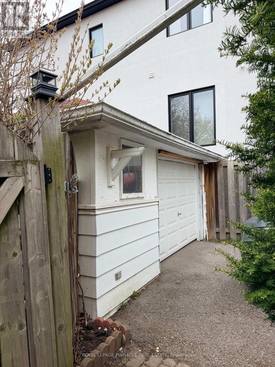 608 Green Street E, Whitby, Ontario  L1N 4E8 - Photo 7 - E13443590