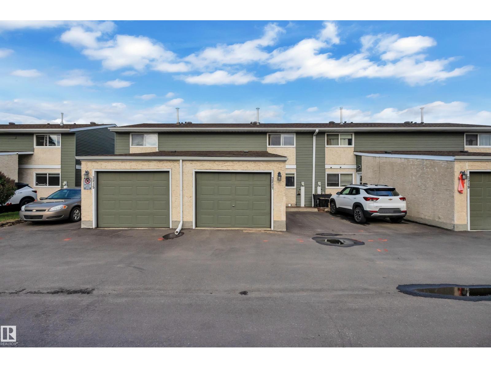 3217 132A AV NW, Edmonton, Alberta