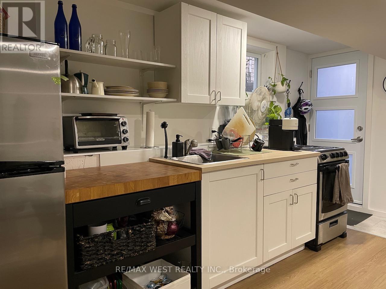 76 Bellwoods Avenue, Toronto, Ontario  M6J 2P4 - Photo 11 - C13446080