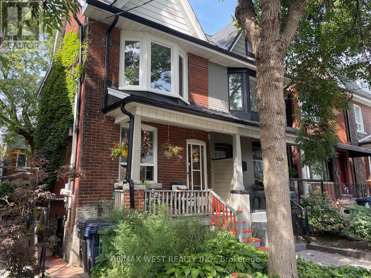 76 BELLWOODS AVENUE N, Toronto, Ontario