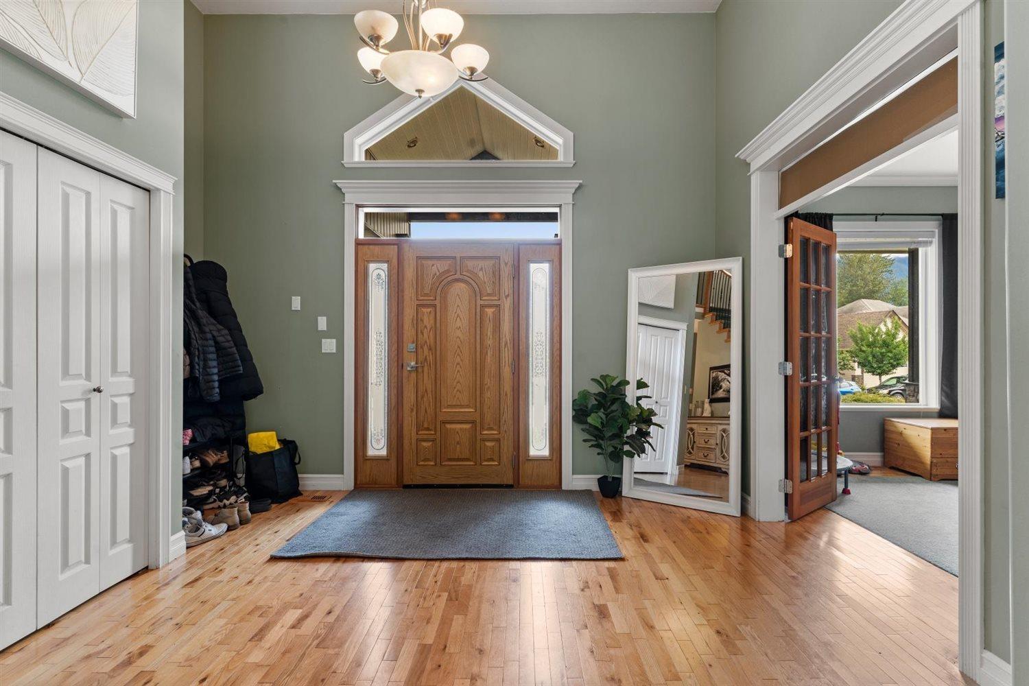 46035 Sherwood Drive, Promontory, Chilliwack, British Columbia  V2R 5R2 - Photo 4 - R3135394