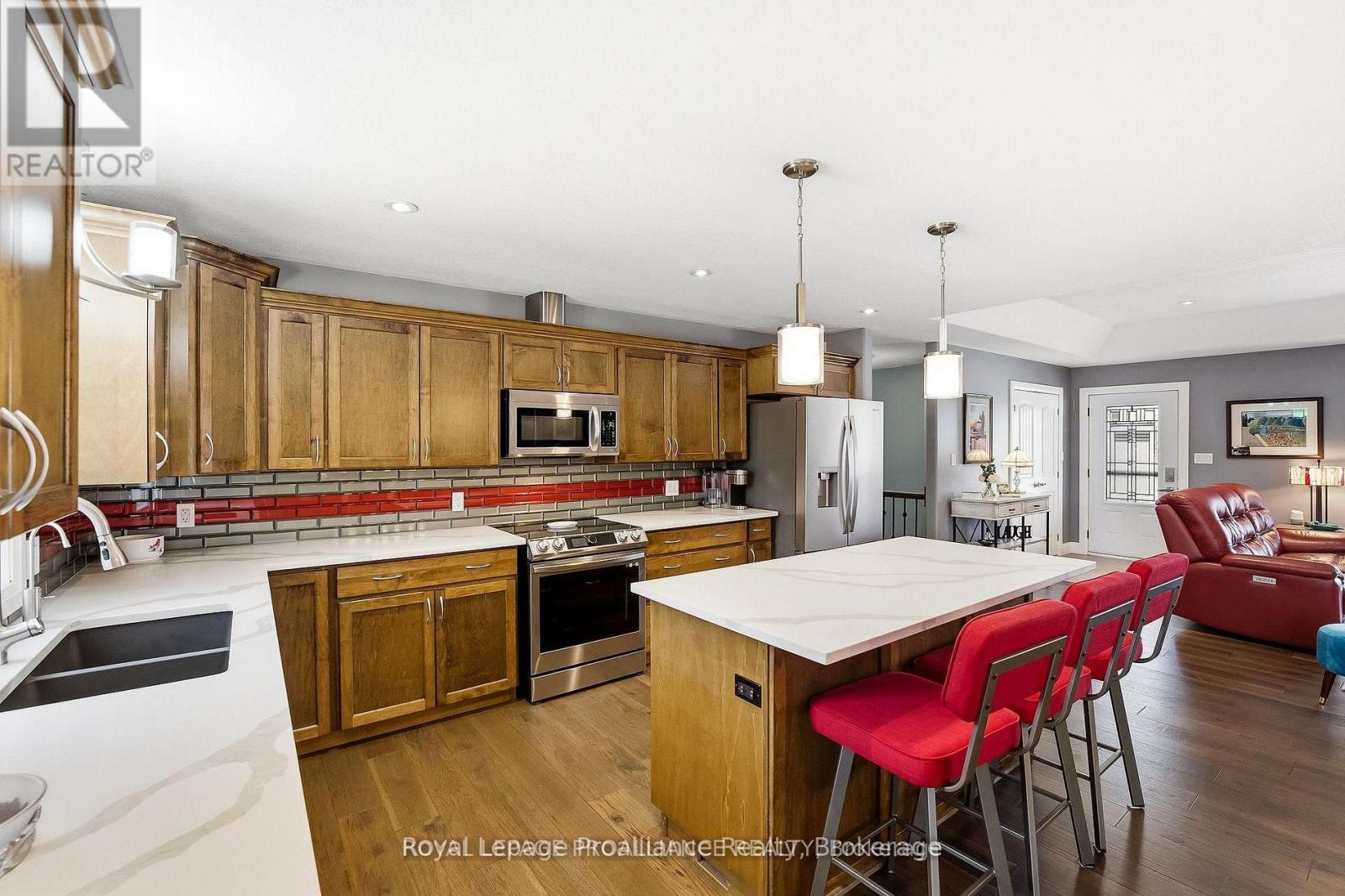 3741 County Road 3, Prince Edward County, Ontario  K0K 1L0 - Photo 9 - X13446384