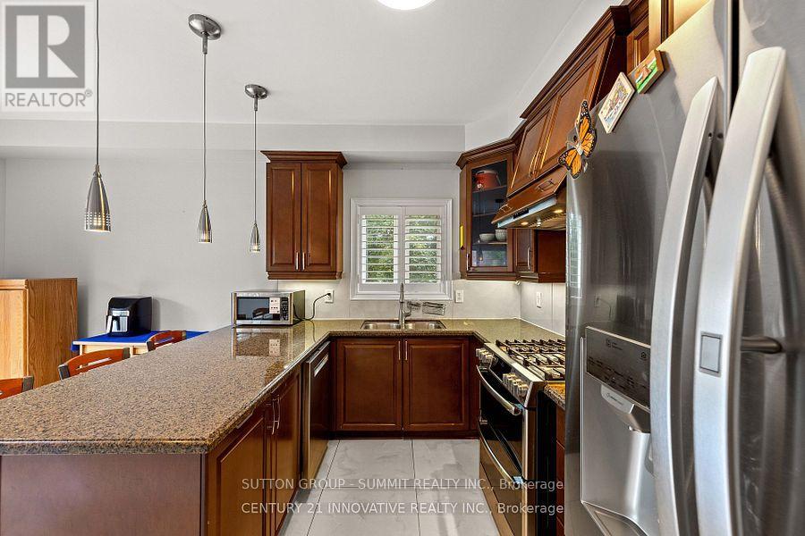 3265 Cabano Crescent N, Mississauga, Ontario  L5M 0B9 - Photo 2 - W13445998