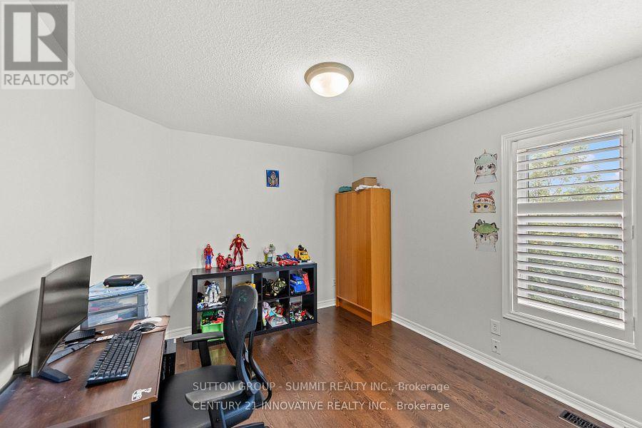 3265 Cabano Crescent N, Mississauga, Ontario  L5M 0B9 - Photo 3 - W13445998