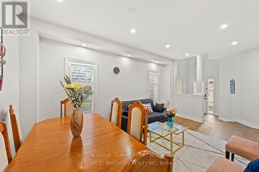 3265 Cabano Crescent N, Mississauga, Ontario  L5M 0B9 - Photo 4 - W13445998
