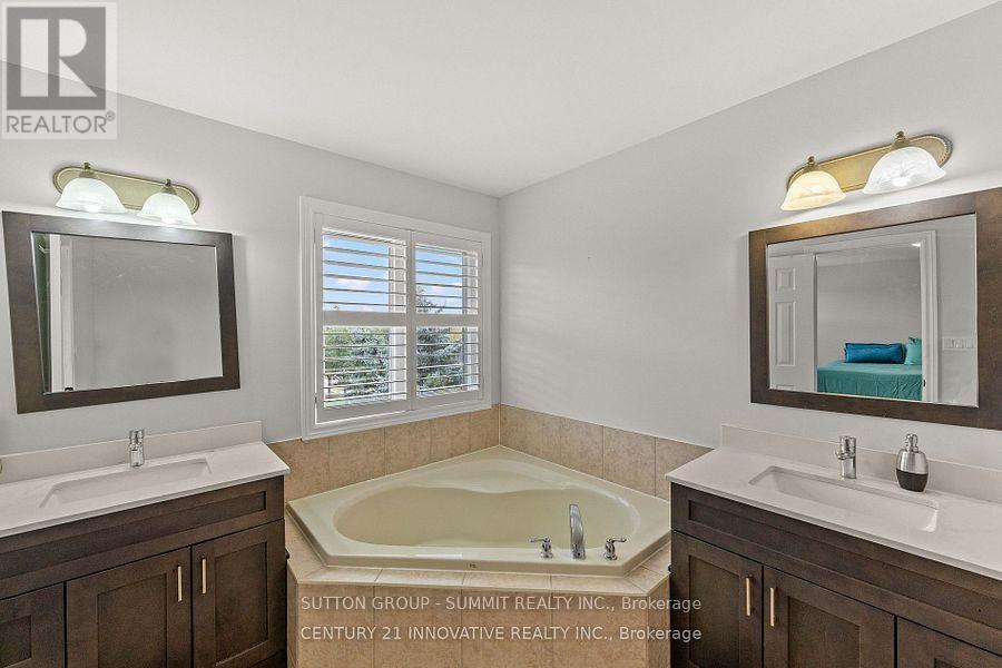 3265 Cabano Crescent N, Mississauga, Ontario  L5M 0B9 - Photo 6 - W13445998